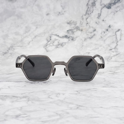 EXPLICIT POETS 44EP12-LEON GRAY with UV PROTECTION UNISEX GLASSES